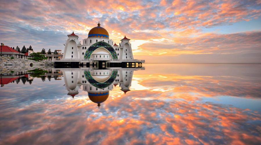 Malaysia – Borneo – Meer – Moschee