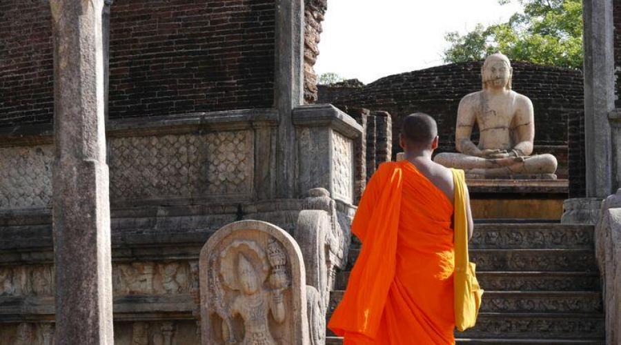 Aktiv auf den Spuren der Kultur: Die Königstadt Polonnaruwa erkunden wir mit dem Rad 