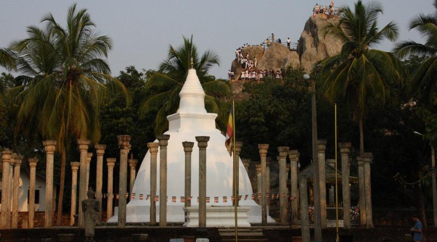 Die älteste Stupa der Insel in Polonnaruwa