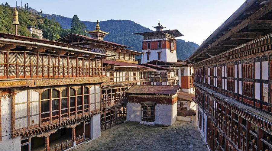 Dzong  in Trongsa
