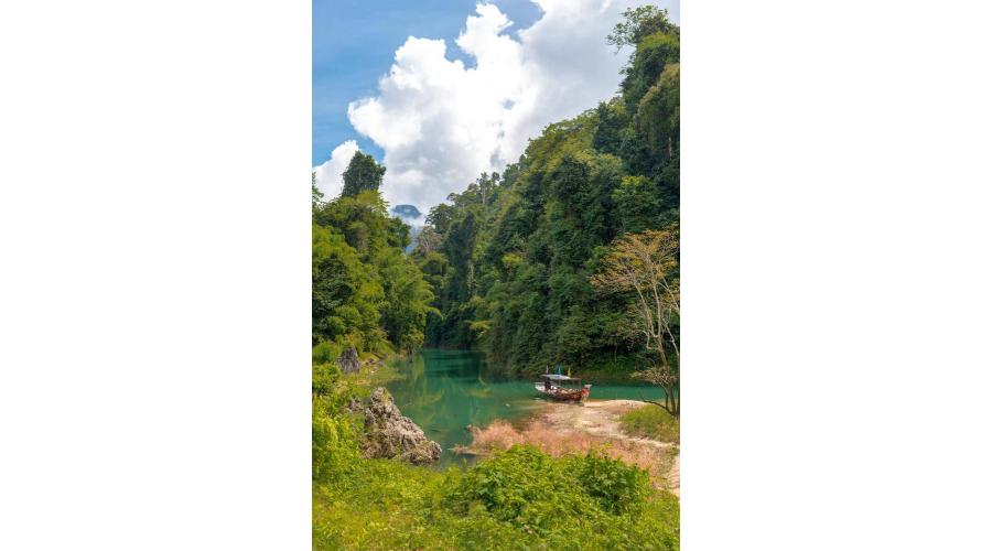 Idyllische Fahrt über den Cheow Lan-See - Klaus Hoffmann