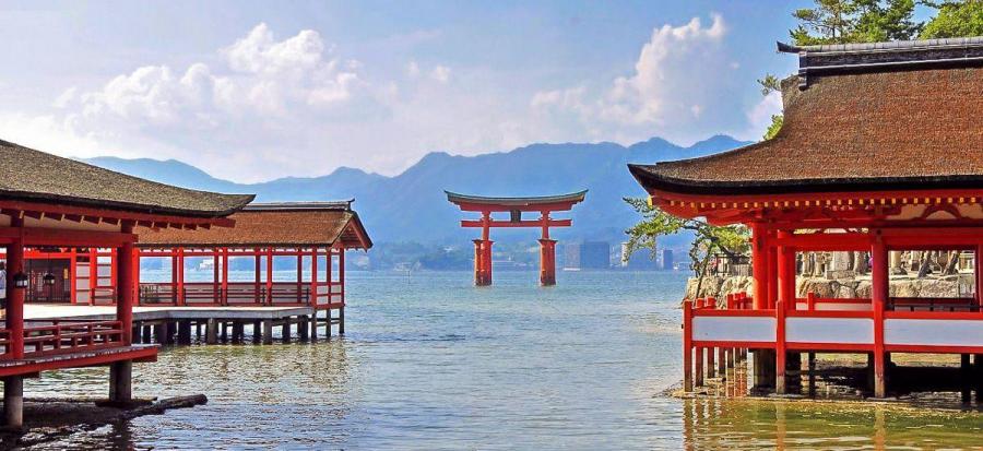 Itsukushima-Schrein auf der Insel Miyajima