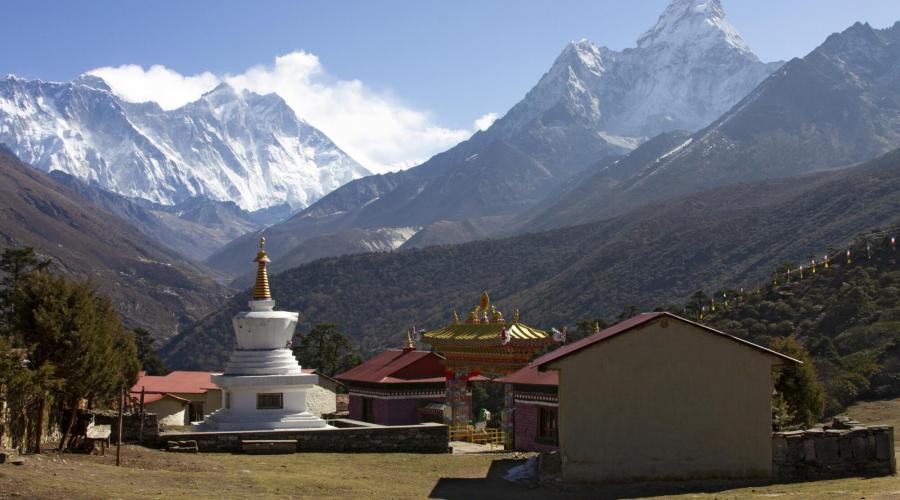 Kloster Tengboche mit Ama Dablam (6812 m) im Hintergrund