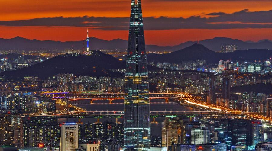 Lotte World Tower in Seoul  ©1 John Doe