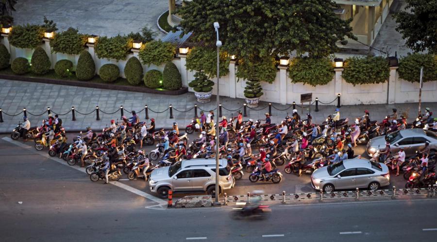 Mopeds dominieren das Straßenbild landauf und landab