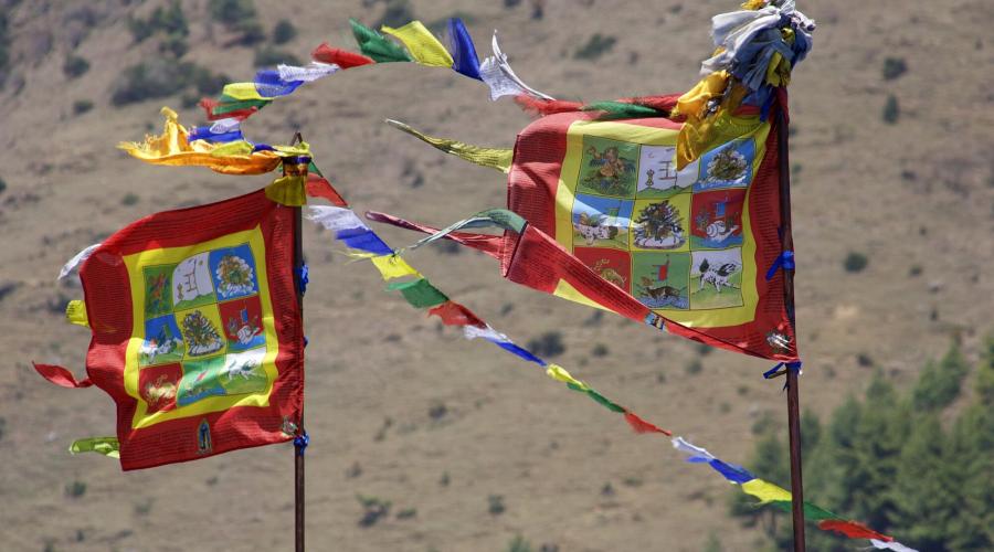 Tibetische Flaggen im Wind