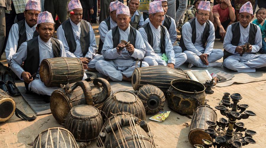 Traditionelle Gewänder zum Bisket-Jatra-Festival