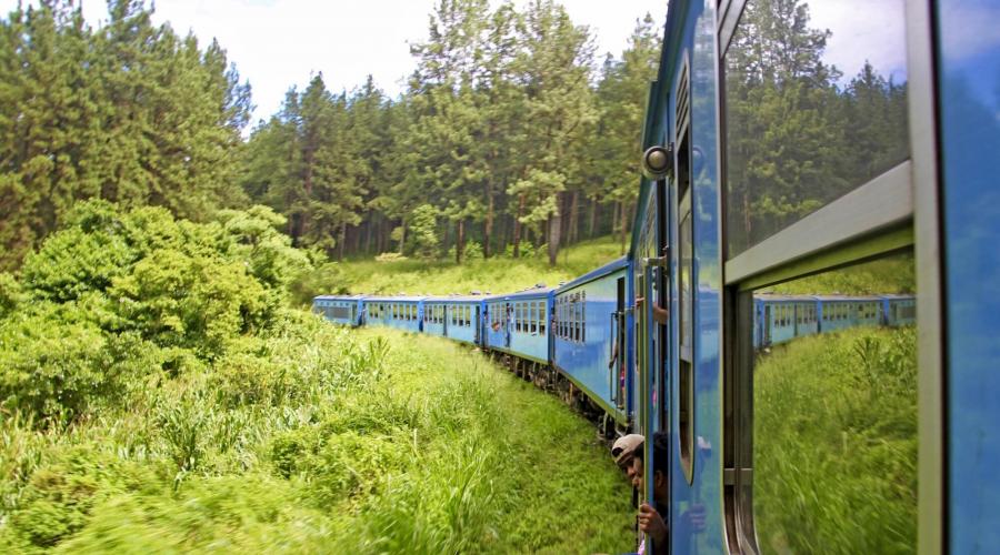 Zugfahrt nach Nuwara Eliya